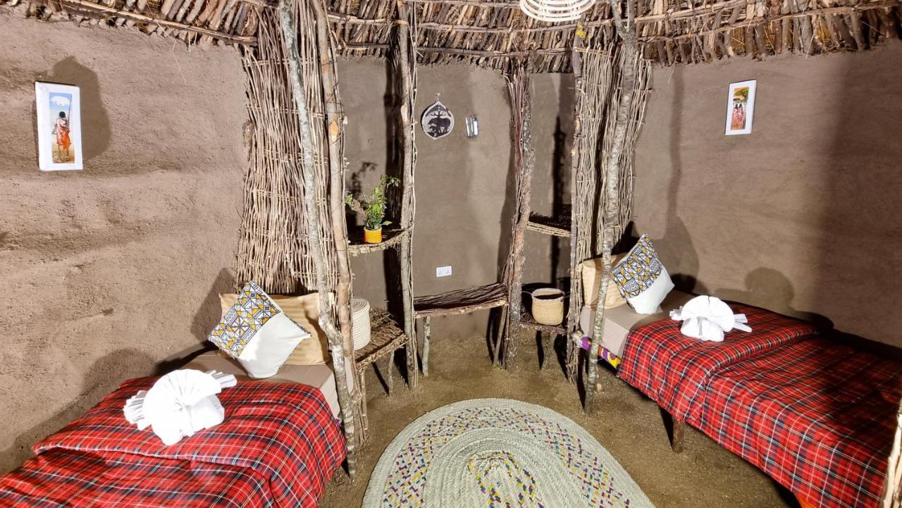 Africa Safari Maasai Boma Camping Serengeti Exterior photo